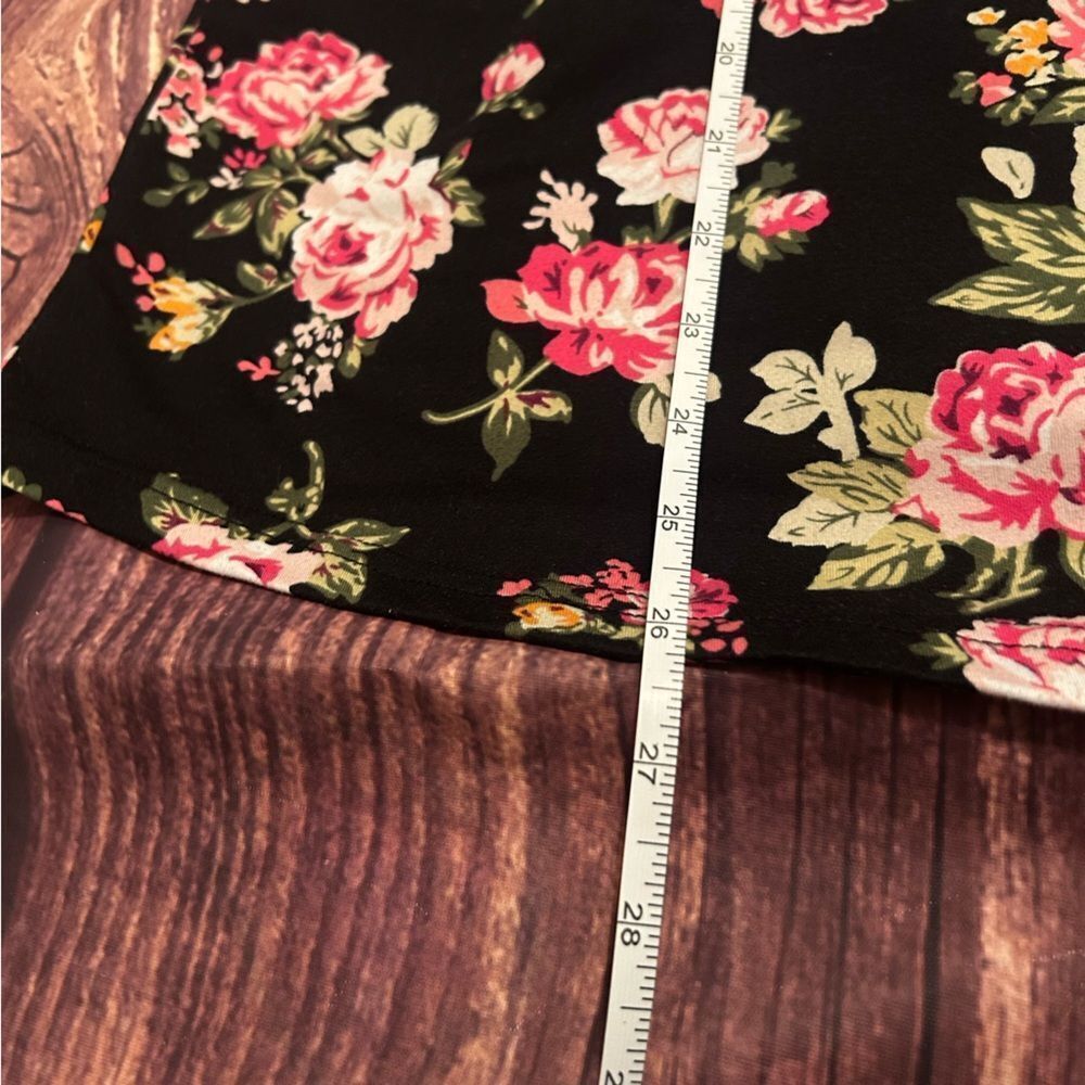 Women’s SHEIN Foral Black Pink Top 4XL - Picture 3 of 5